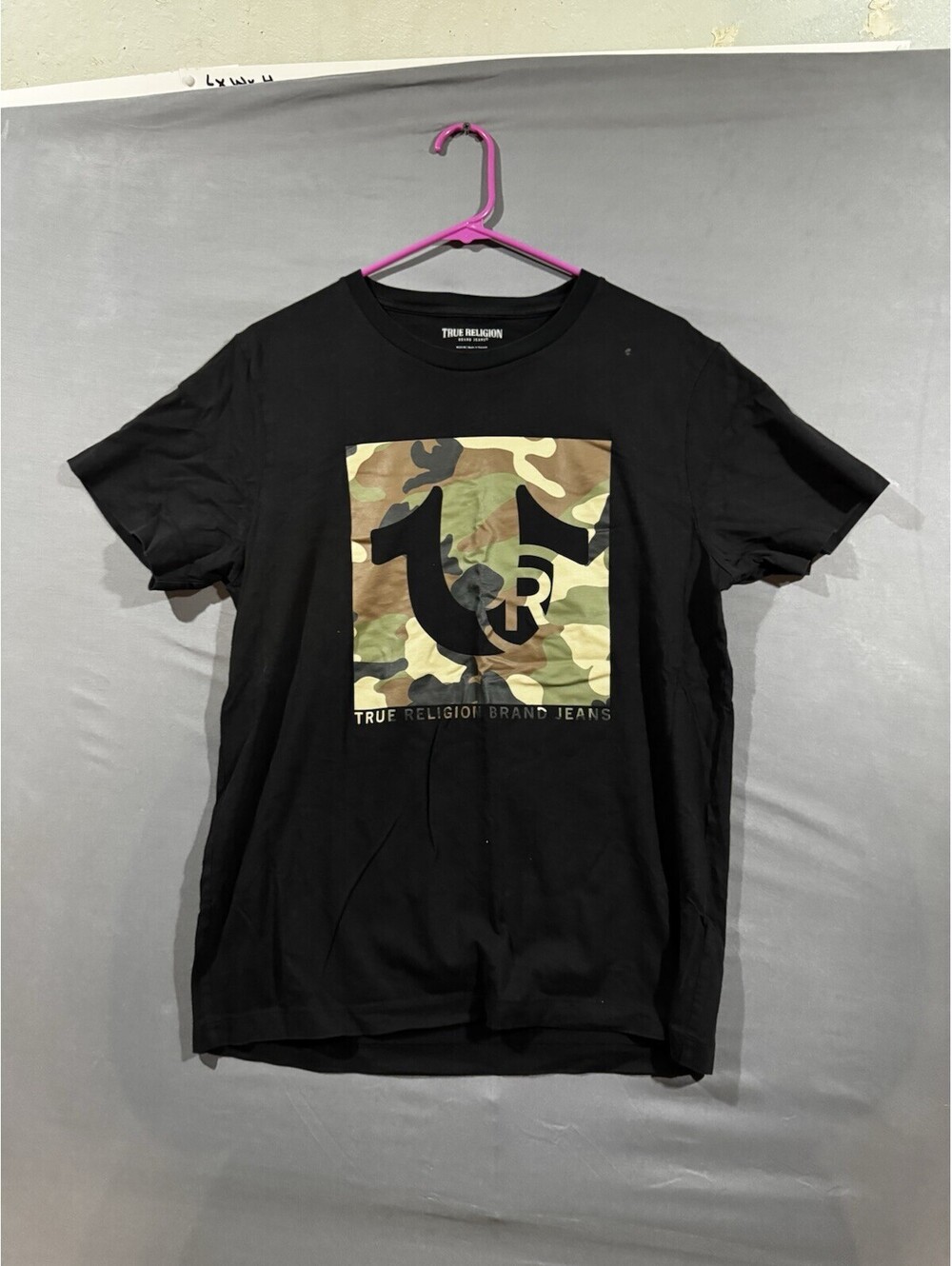 True Religion Mens Size M Black Short Sleeve Camo Box Logo Graphic T-Shirt